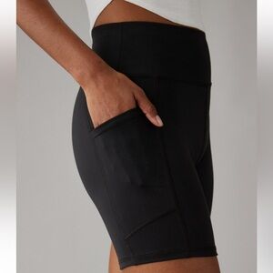 American Eagle 6” Everything Pocket High-Waisted Black Biker Shorts